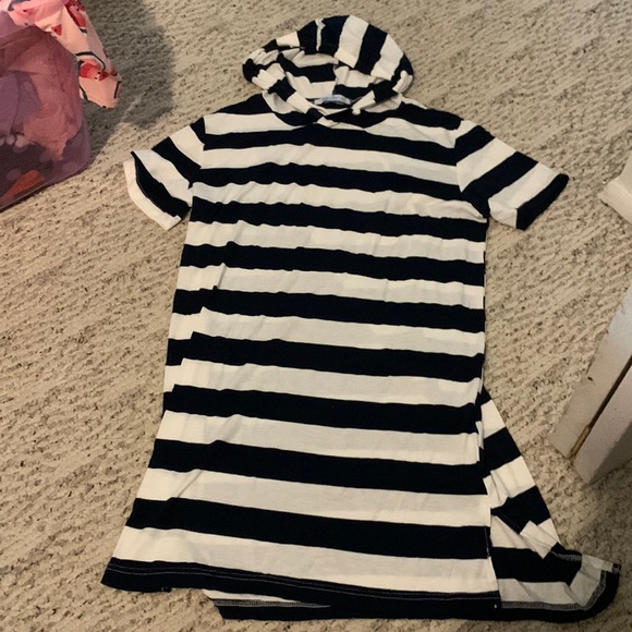 Blue and white beach cover up - Picture 1 of 2